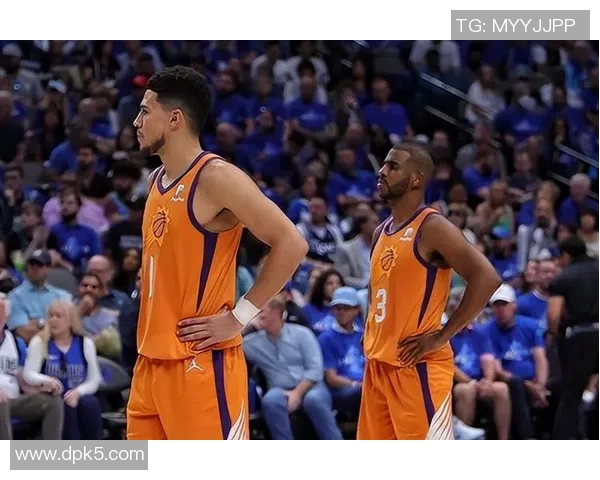 布克领衔太阳对决独行侠双方明星球员激烈碰撞引发期待